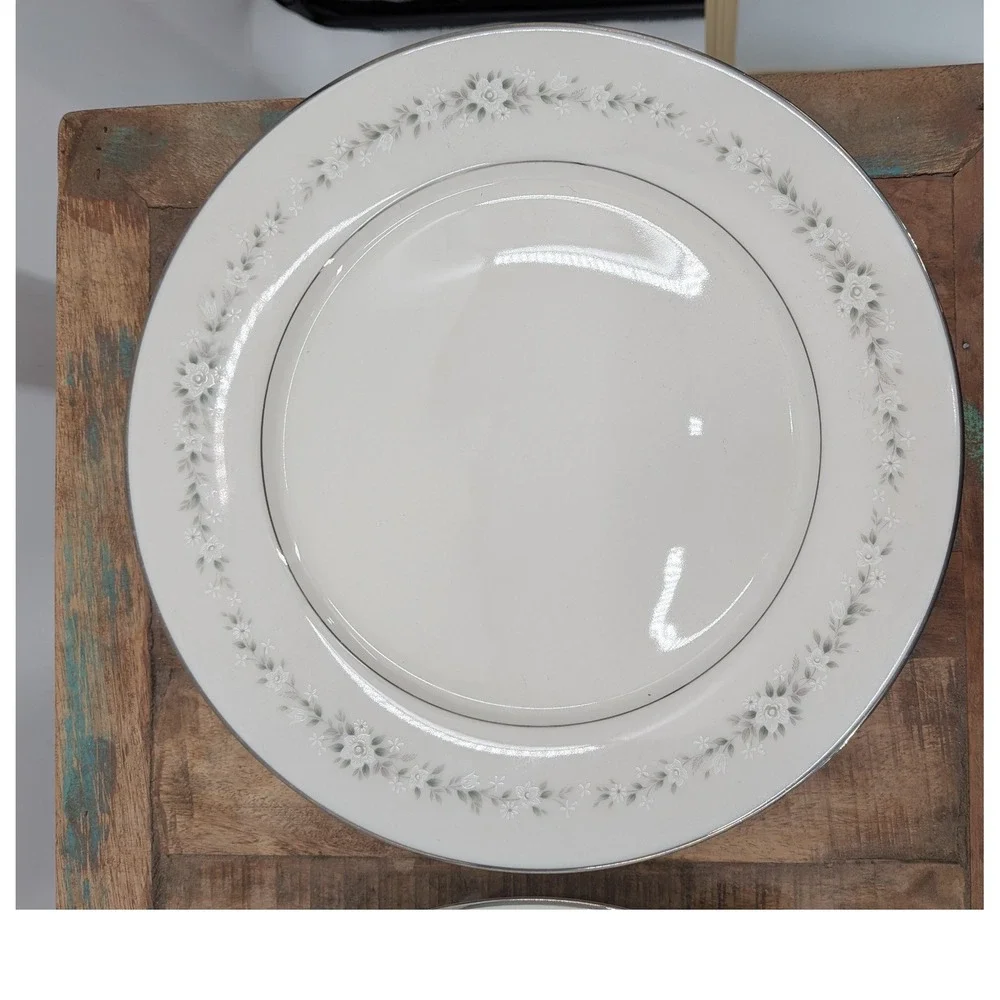 2 Vintage Noritake IvoryChina #7548 DinnerPlates 10